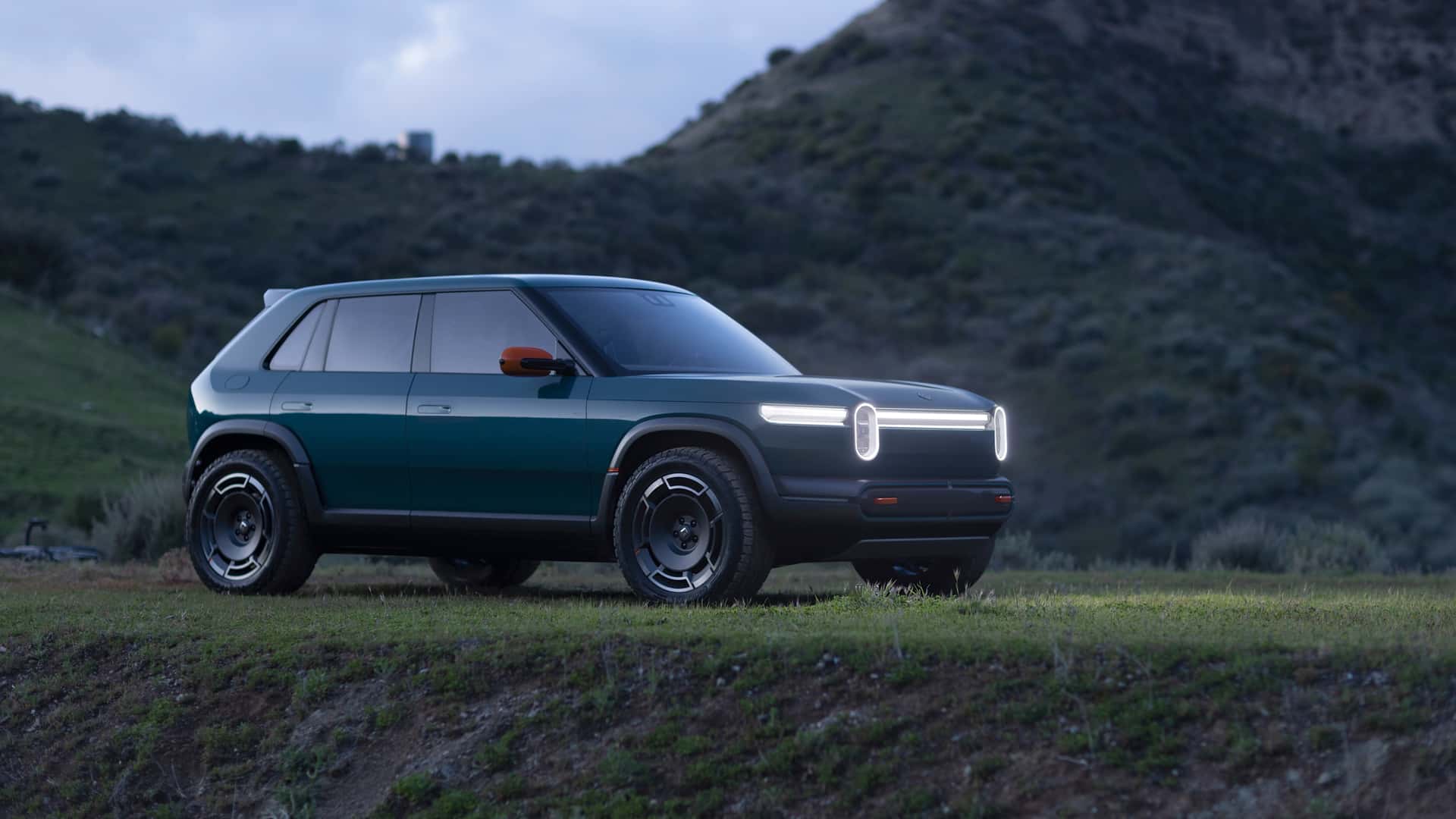 Rivian R X Say Hello To The Off Road Focused R Electriquity