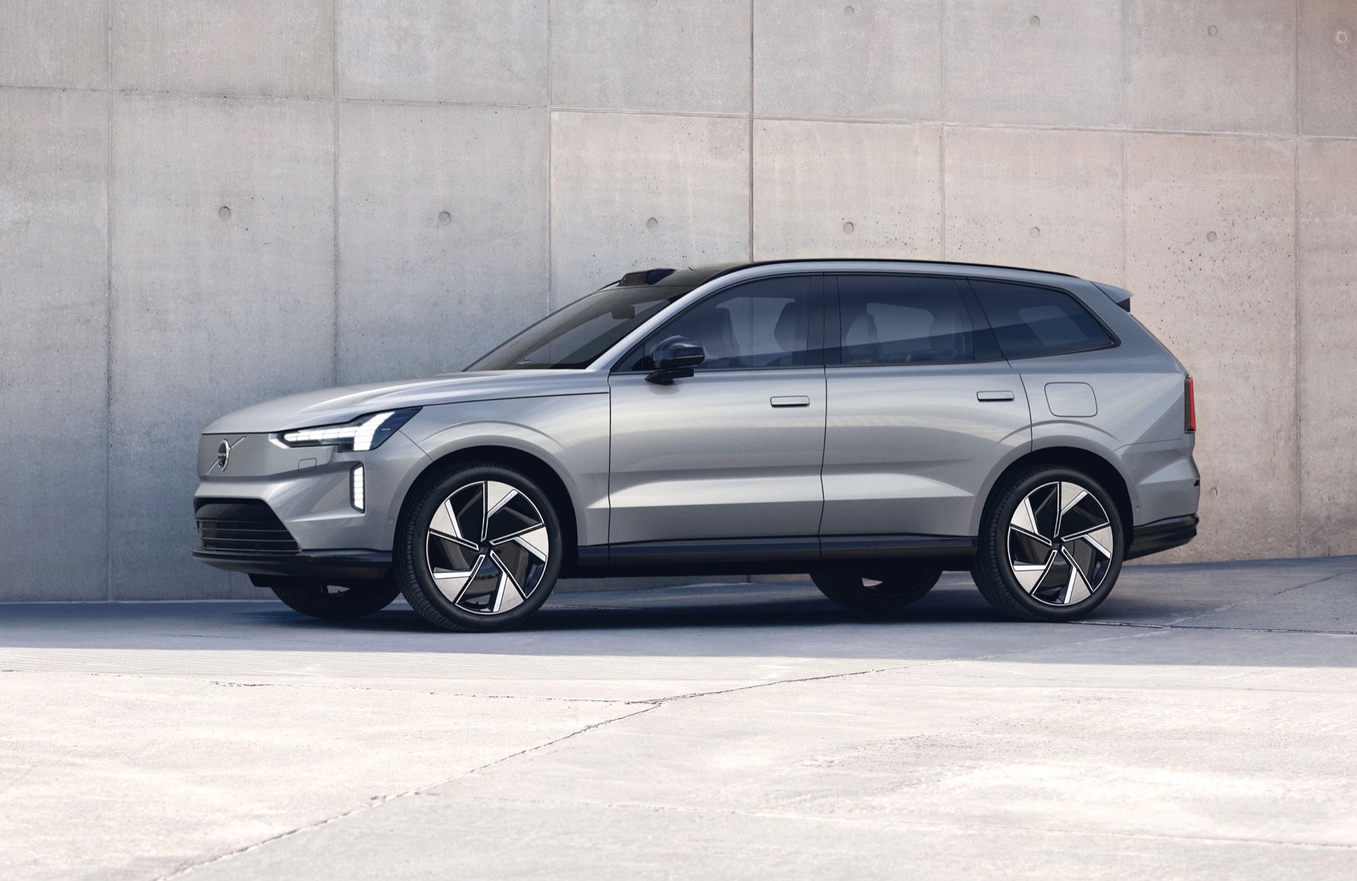 2024 Volvo EX90 electric SUV looks to brand's EV future Electriquity