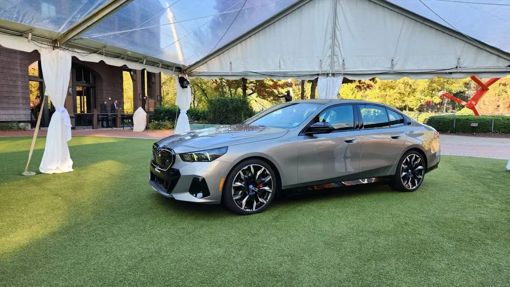 Review 2024 BMW i5 electric sport sedan trounces gasoline sibling