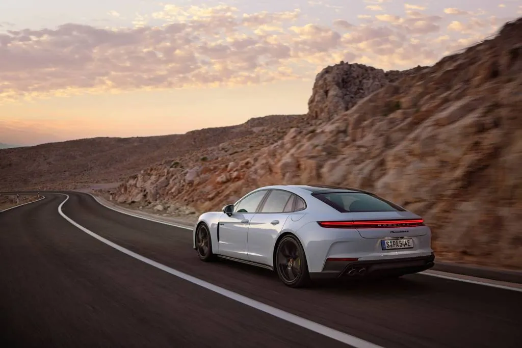 2025 Porsche Panamera 4S E-Hybrid