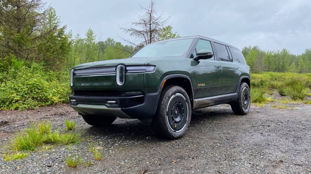 2025 Rivian R1 lineup