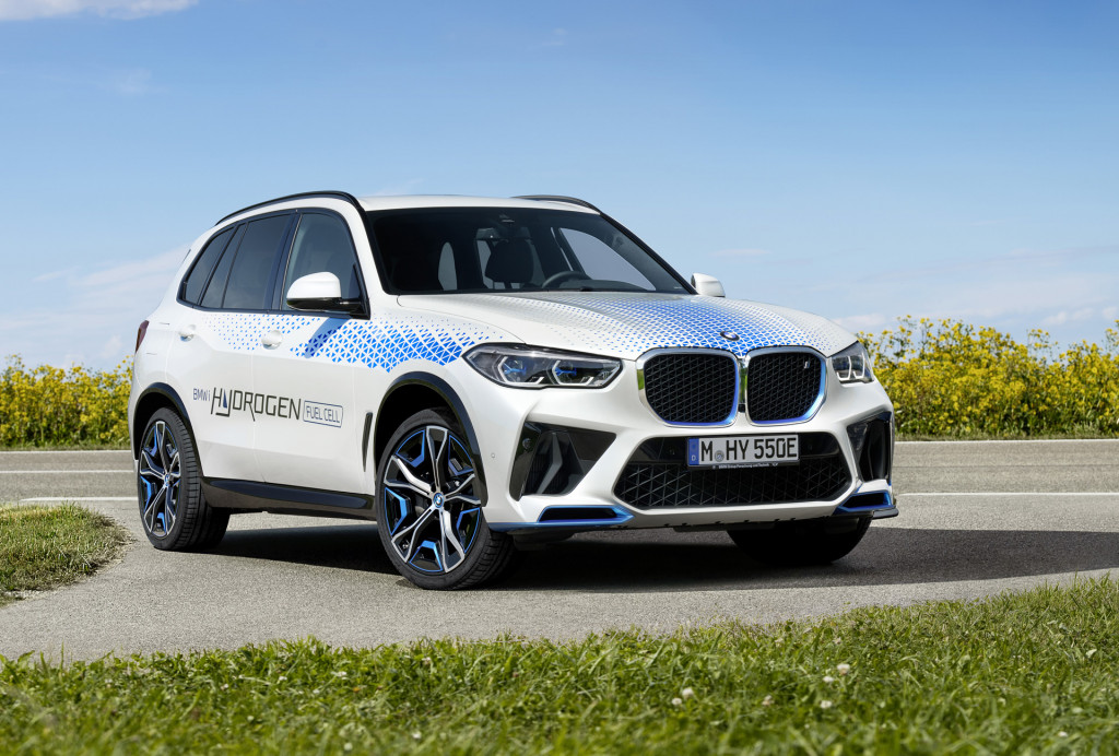 BMW iX5 Hydrogen prototype