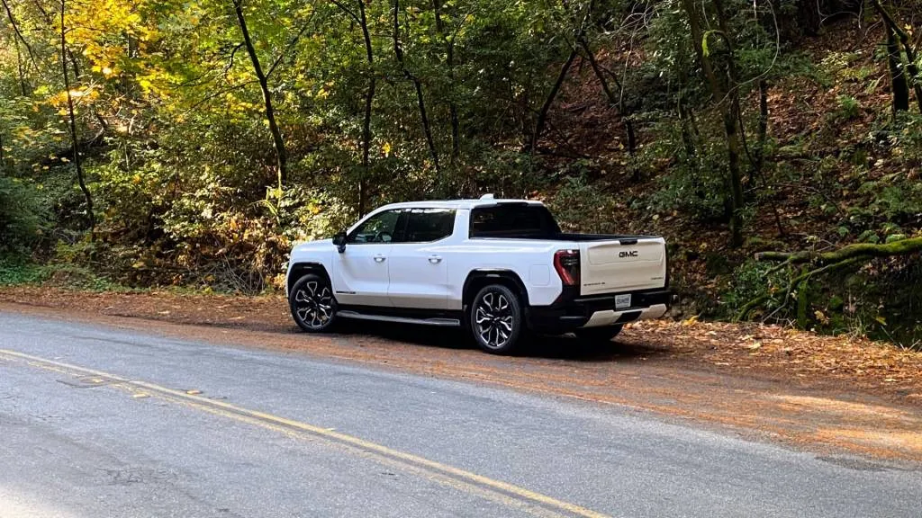 2025 GMC Sierra EV Denali