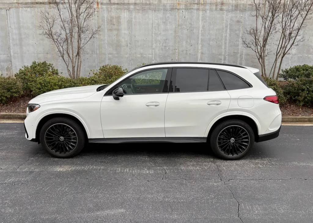 2025 Mercedes-Benz GLC 350e plug-in hybrid test drive review