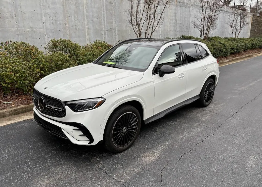 2025 Mercedes-Benz GLC 350e plug-in hybrid test drive review