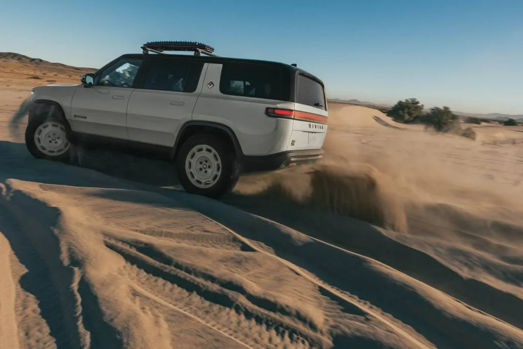 2025 Rivian R1S California Dune Edition