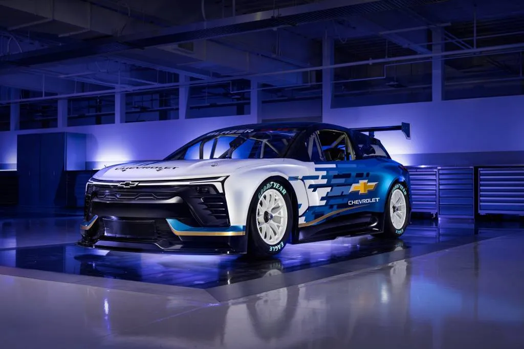 Chevrolet Blazer EV.R NASCAR prototype