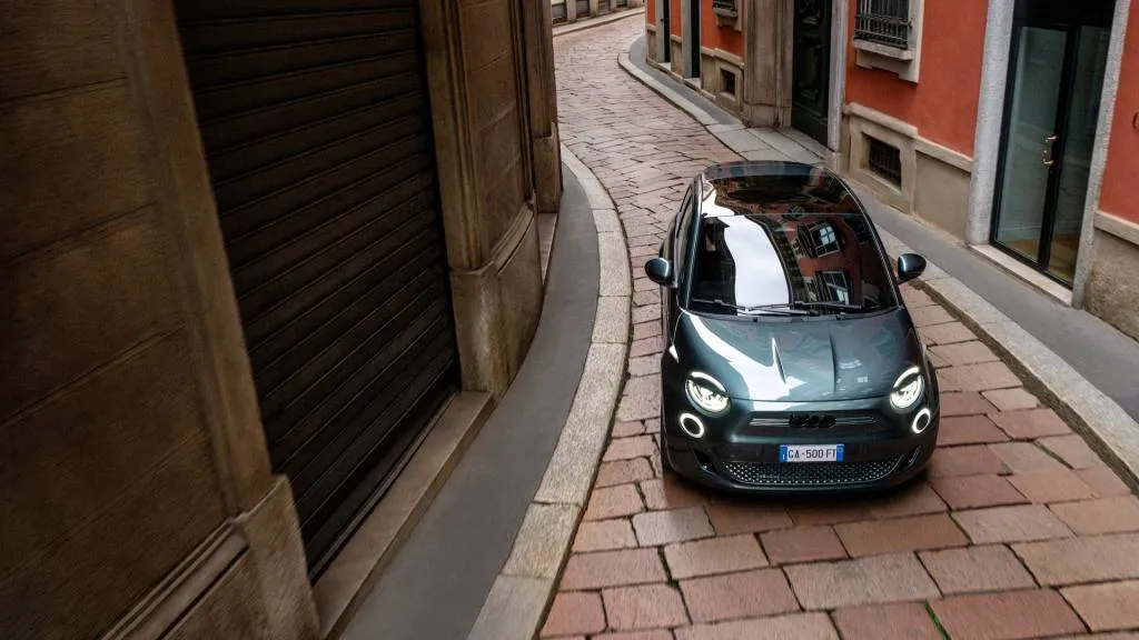 2025 Fiat 500e Giorgio Armani Collector's Edition